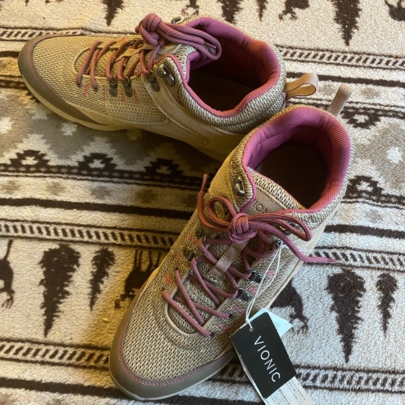 Bionic Size 11 Women’s Hiking shoe - Picture 5 of 6